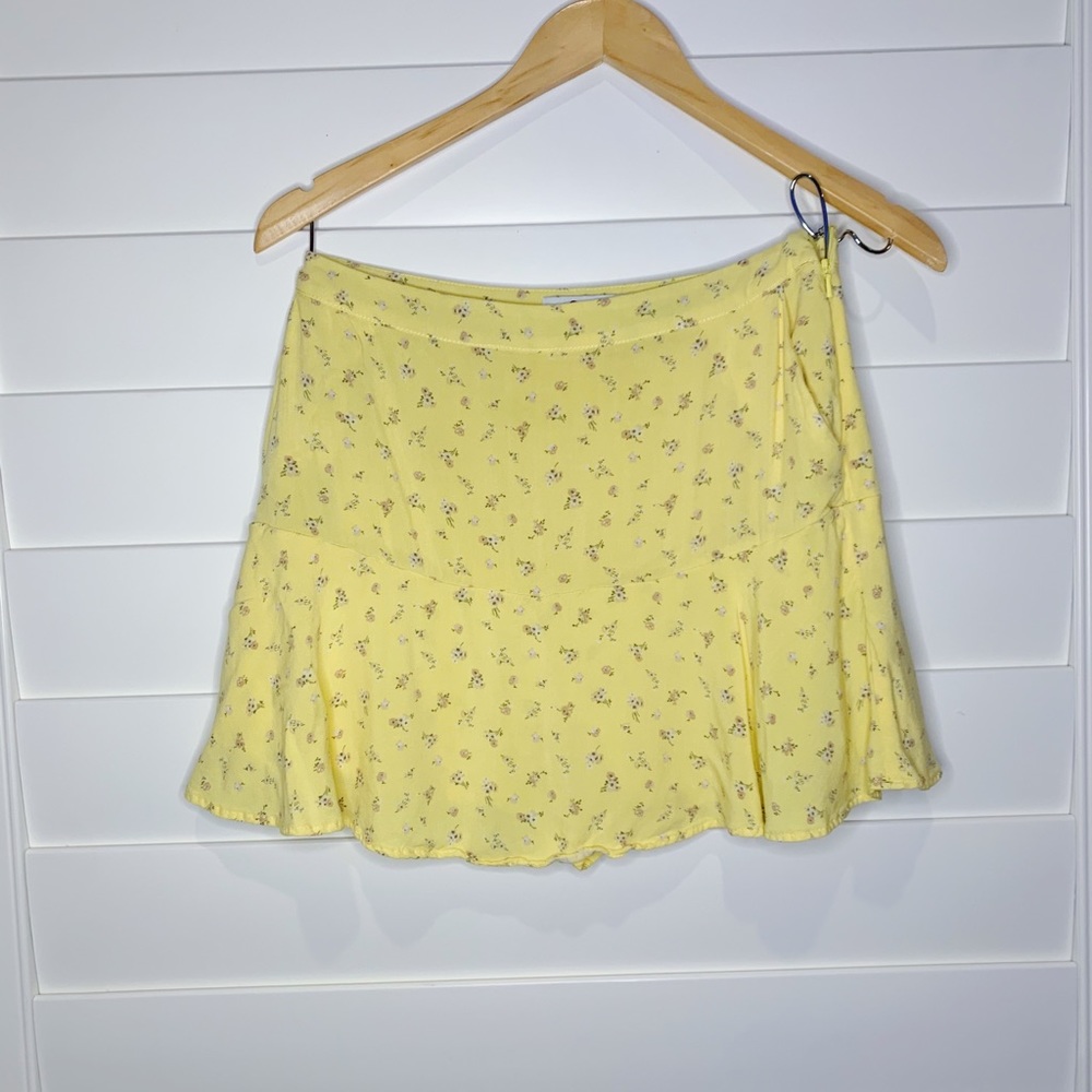 Hollister high rise skirt